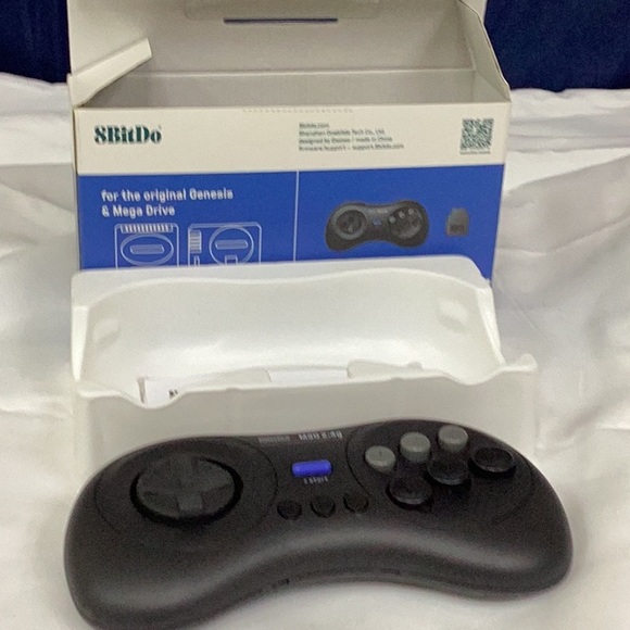 8BitDo Wireless Gamepad - Picture 4 of 5